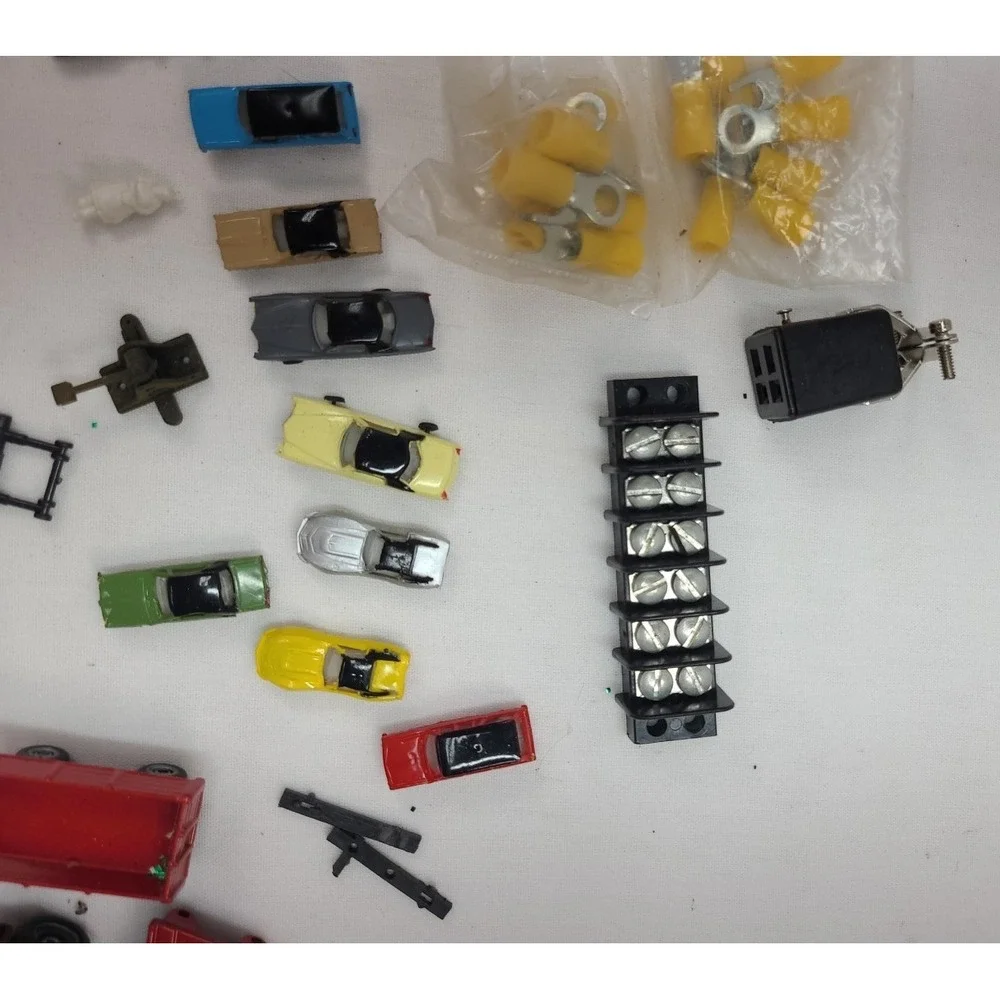 HO Scale Train‎ Accessories As Is Hobby Transformer And Misc Pieces